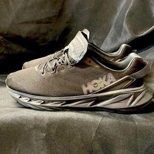 Purchased it used with common wear on the sole of shoes.